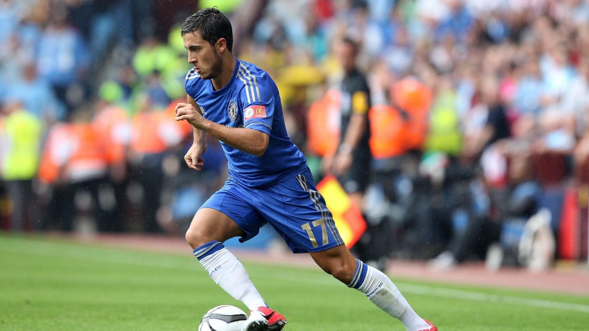 标准化足球裁判评审体系提升行业公信力，足球裁判新规